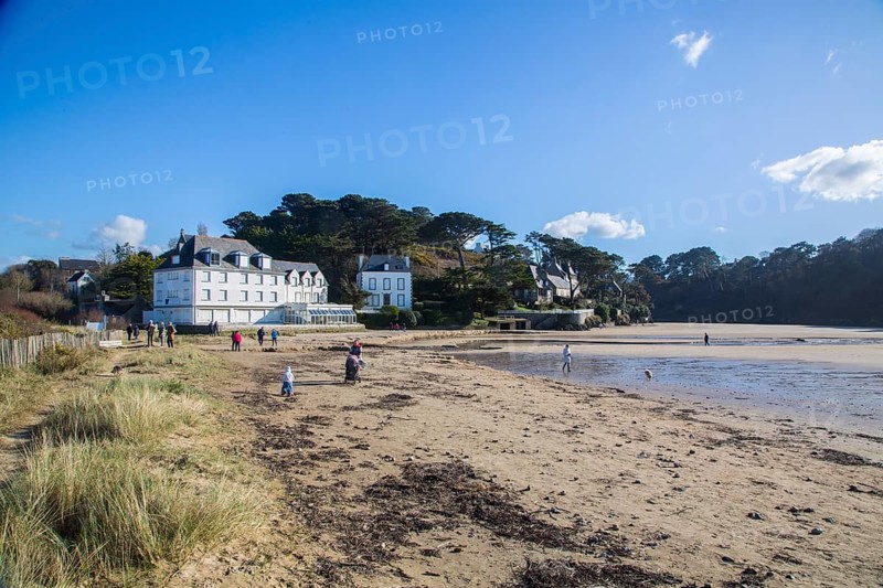 Sainte-Anne sandy beach in Douarnenez Bay