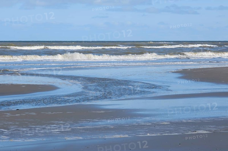 Wellen und Priele an der Nordseekueste