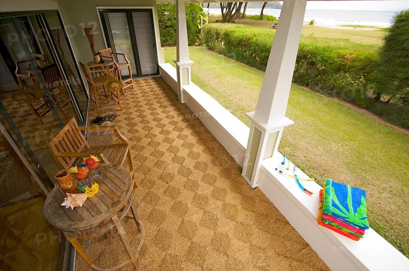 Oceanfront lanai and view