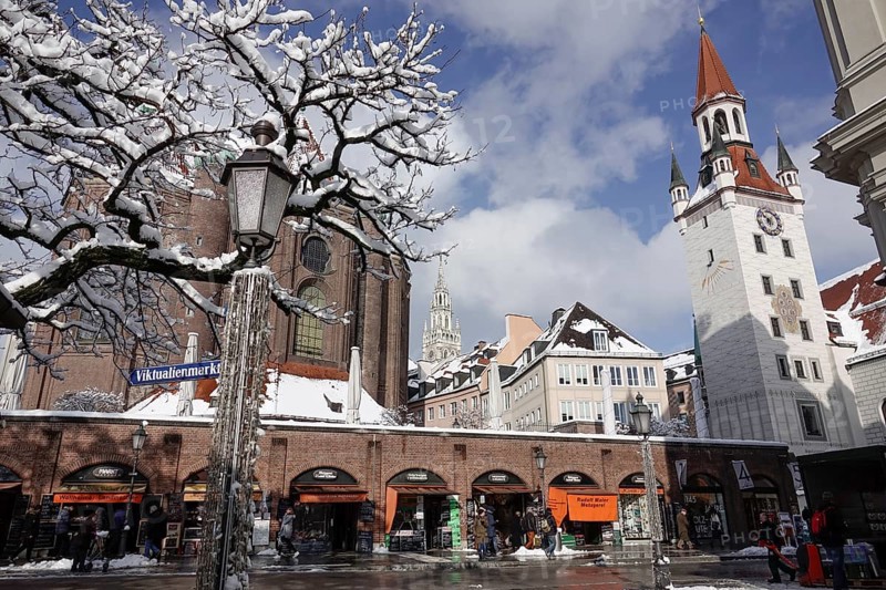 Viktualienmarkt with St. Peter's Church