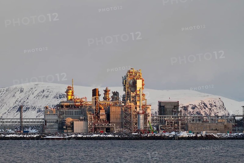Natural gas liquefaction plant