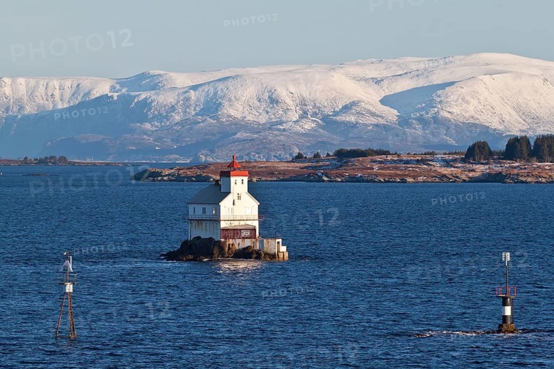 Stabben lighthouse and keeper's house