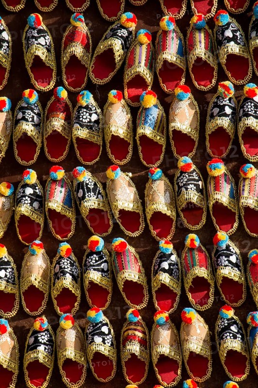 Set of turkish Ottoman leather slipper in bazaar in Istanbul