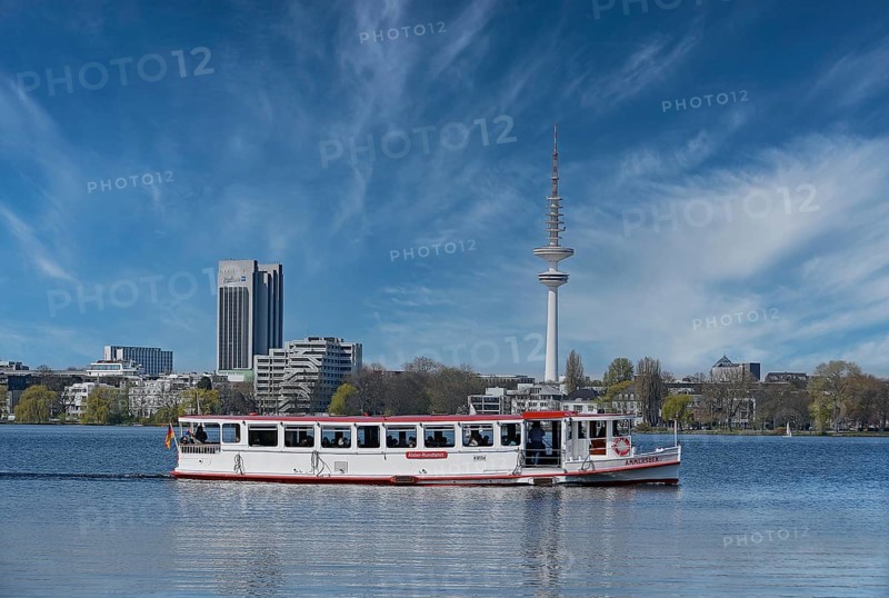Alsterdampfer auf der Binnenalster