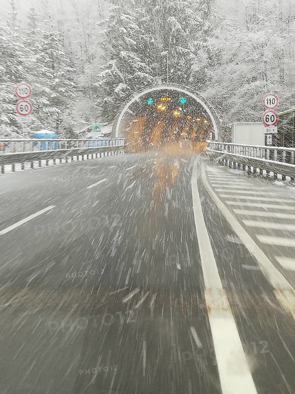 Tunnel im Schneesturm