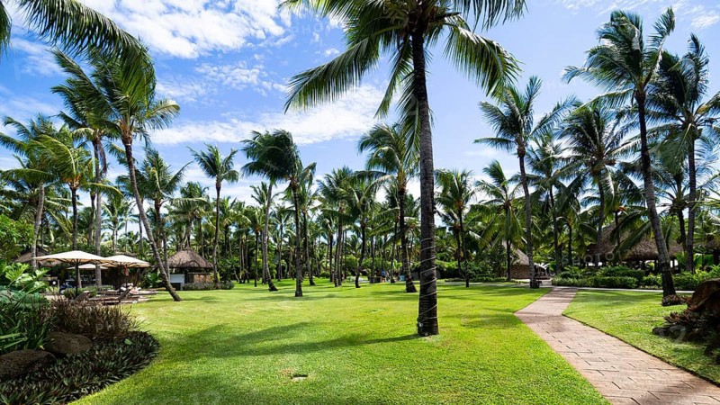 Luxushotel La Pirogue Resort & Spa mit tropische Hotelanlage