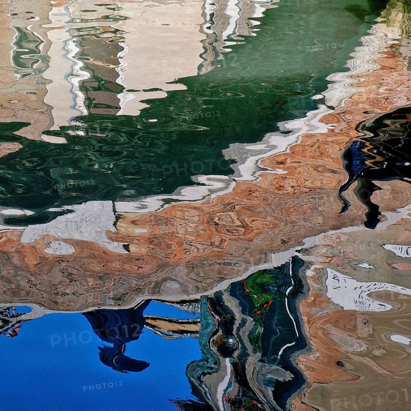 Mirror image