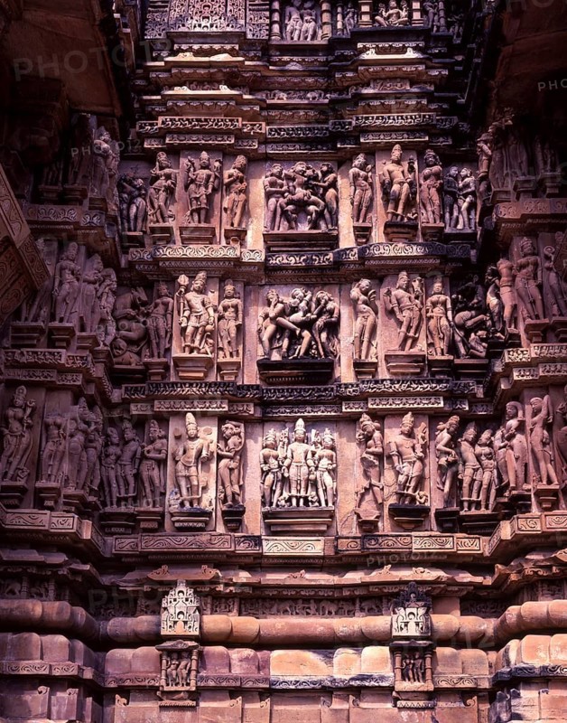 Sculptures in Vishvanatha temple