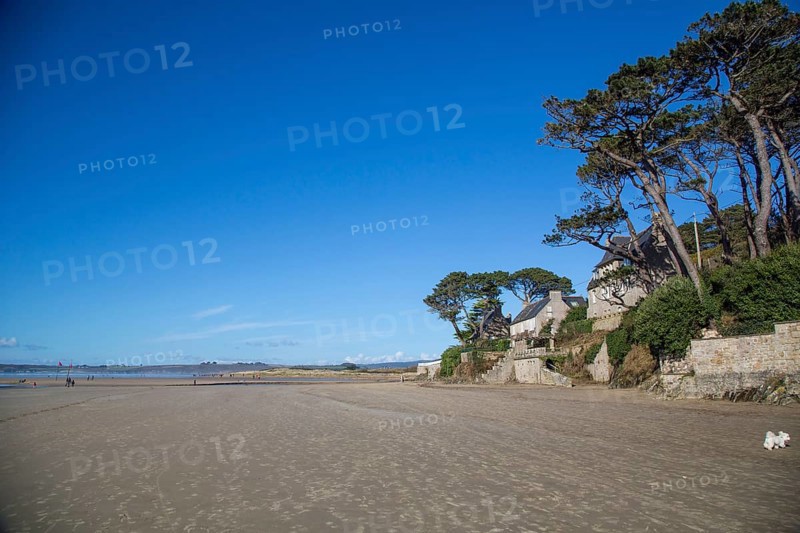 Sainte-Anne sandy beach in Douarnenez Bay