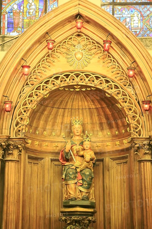 Notre Dame du Pilier in Chartres Cathedral