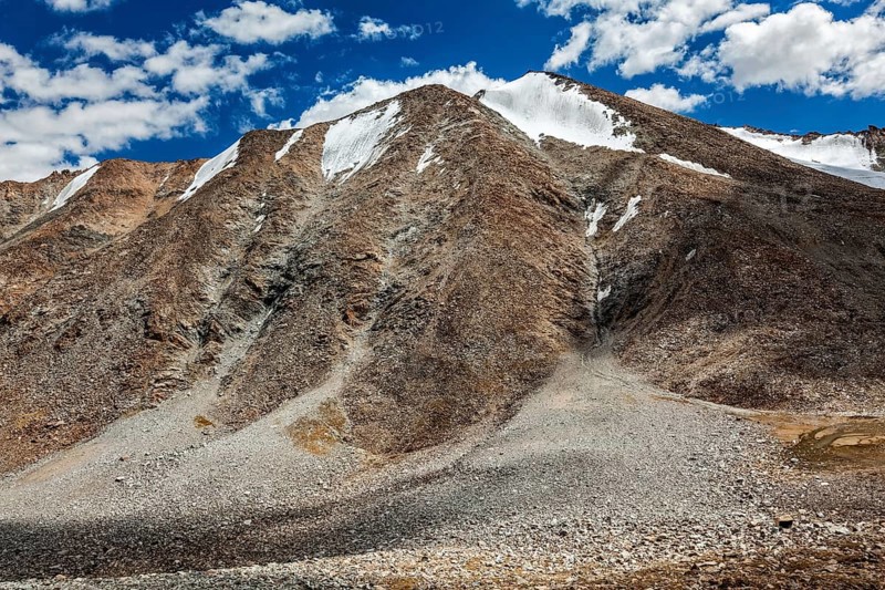 View of Himalayas mountains near Kardung La pass