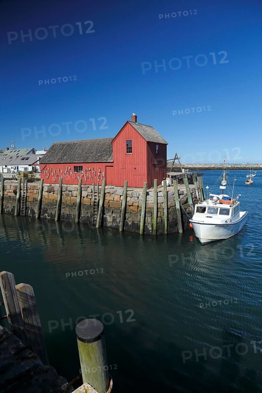 Fishing shack at Bradley Wharf