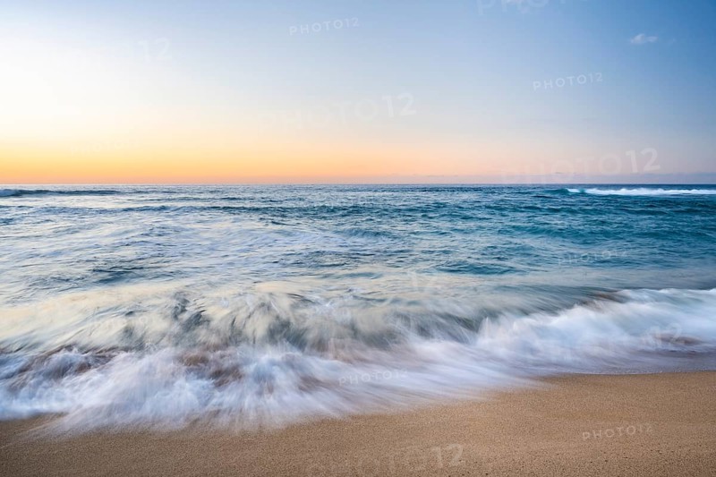 Wellen mit Strand
