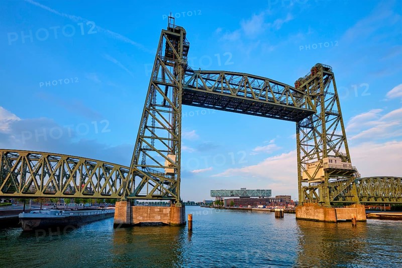 De Hef or Koningshavenbrug