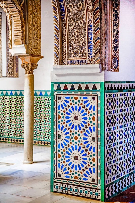 Azulejos and stucco elements in the Alcazar