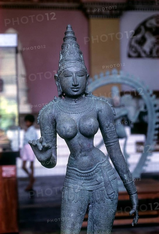Bronze statue of parvathi displayed in nayak darbar hall