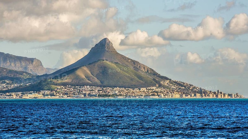 View from Bloubergstrand to the silhouette of Cape Town