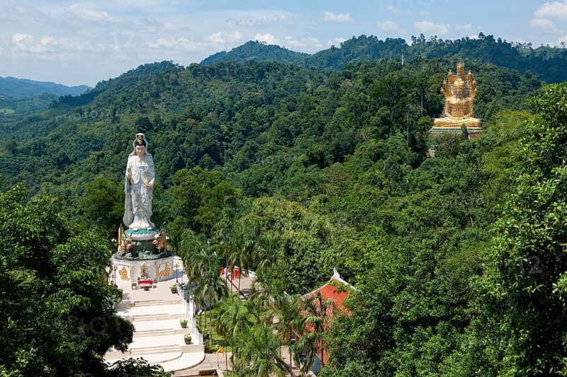 Guanyin statue