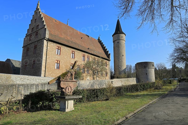 Dicker Turm