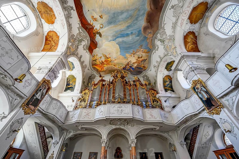 Organ loft