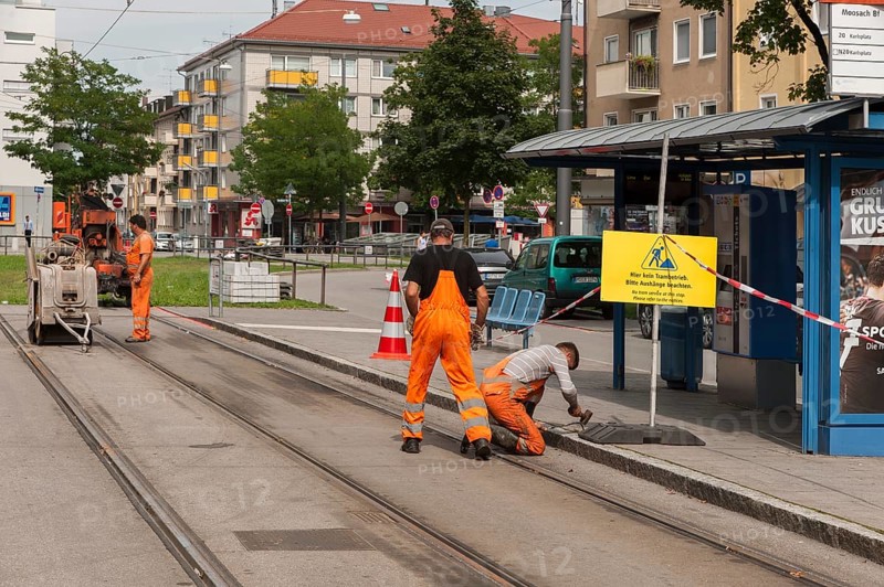 Tram stop Moosach