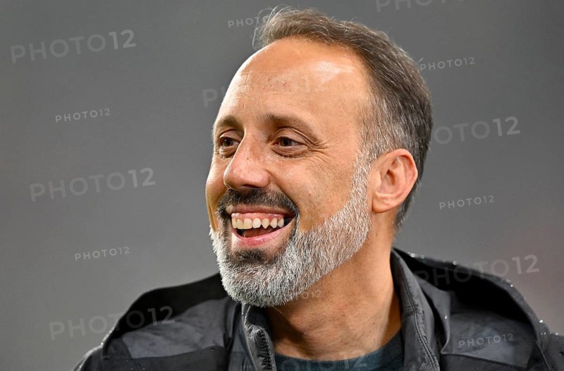 Trainer Coach Pellegrino Matarazzo VfB Stuttgart guter Laune