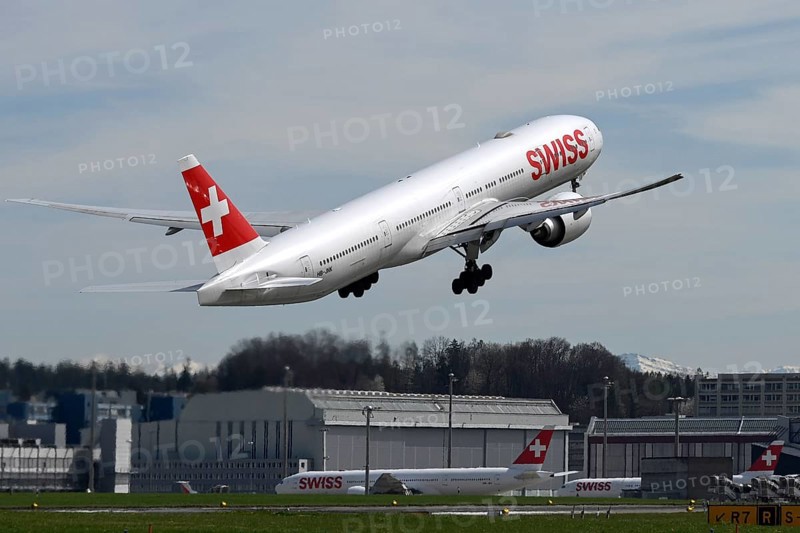 Flugzeug Swiss