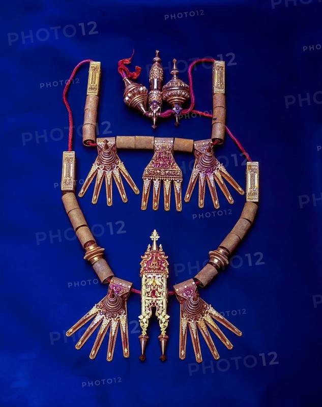 100 Soverign Nattukottai Nagarathars Mangalya Called Kazhuthiru 80 Years Old