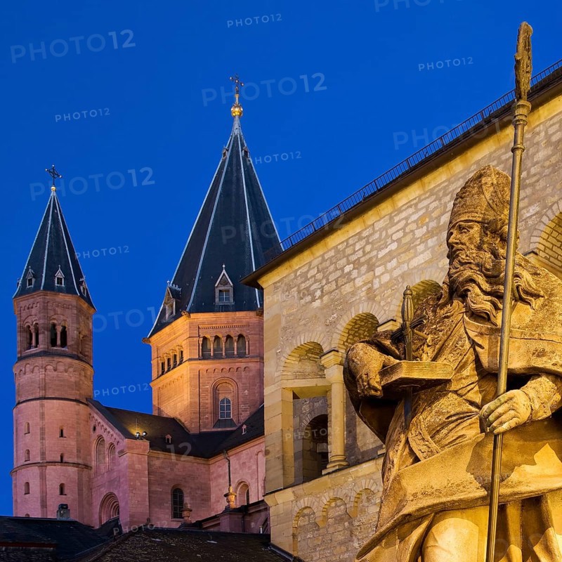 Saint Boniface in front of Gotthard Chapel