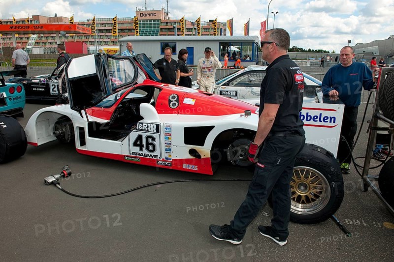 Porsche 962 prototype in front of the start