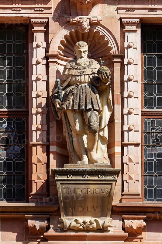 Sculpture of Frederick II the Wise