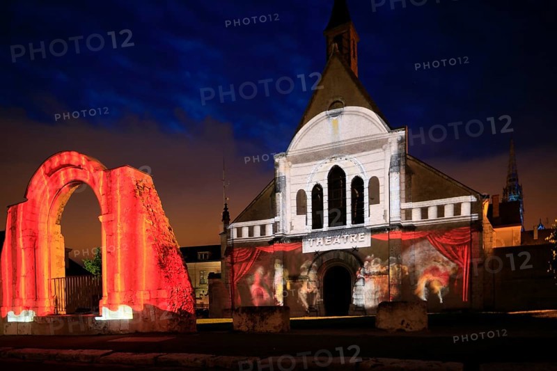 Lightshow CHARTRES EN LUMIERES