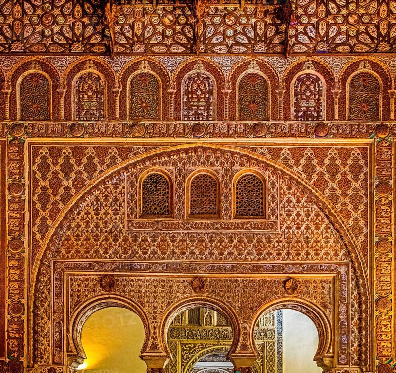 Horseshoe Arch in the Salon de los Embajadores