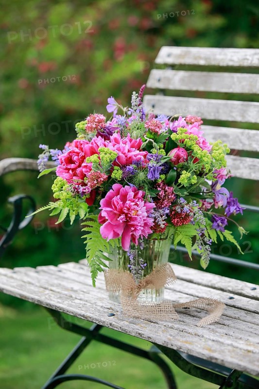 Colourful bouquet in red