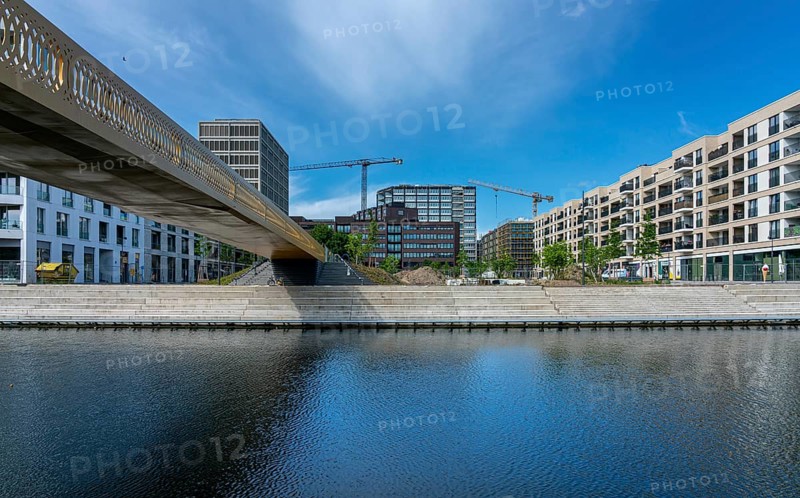 Golda Meir Steg at the Landwehrkanal