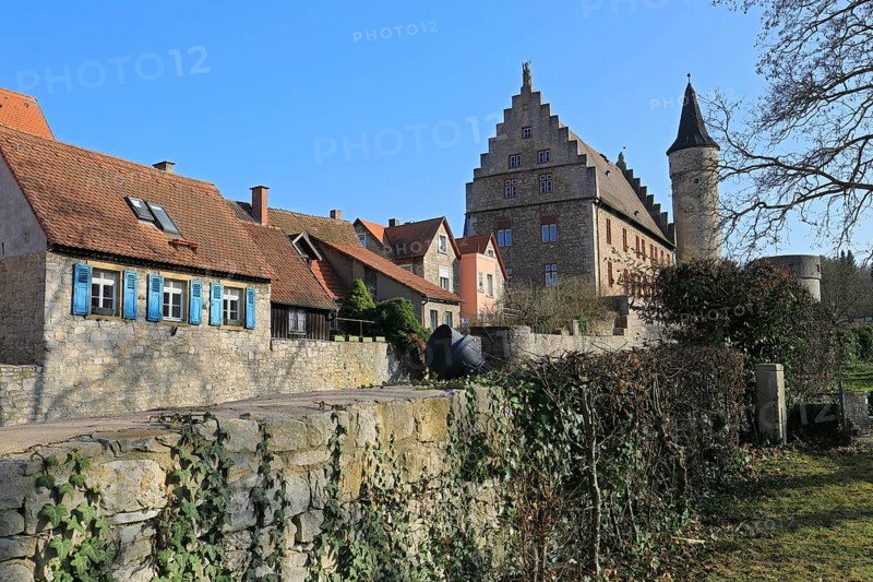 Dicker Turm