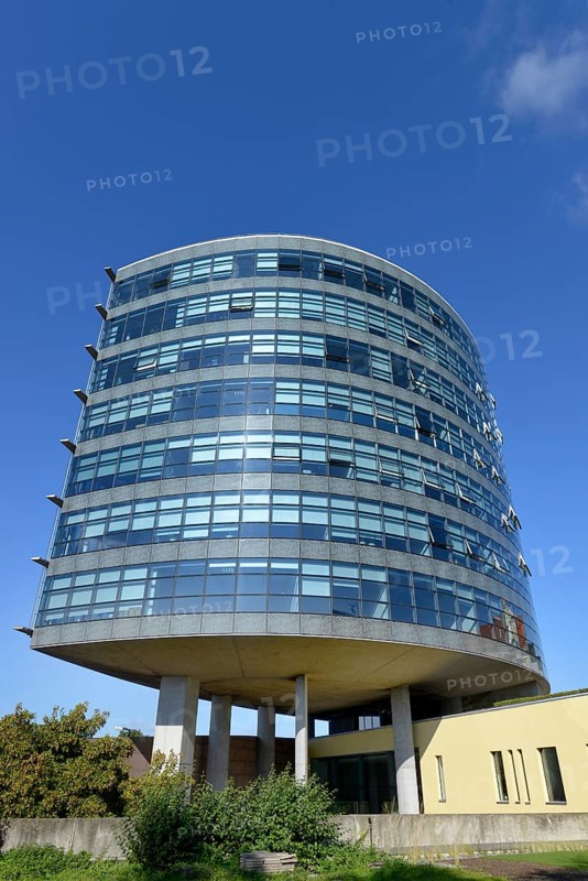 Office building at Halensee