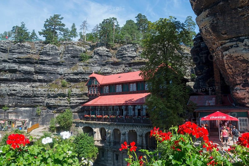 Hotel and Inn Falkennest