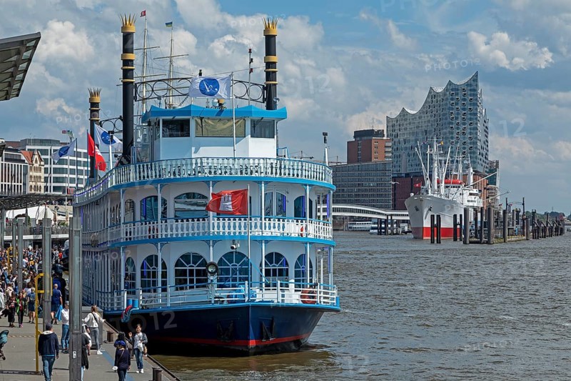 Paddle steamer Louisiana Star