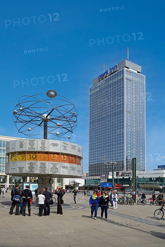 World Time Clock and Park Inn Hotel am Alexanderplatz