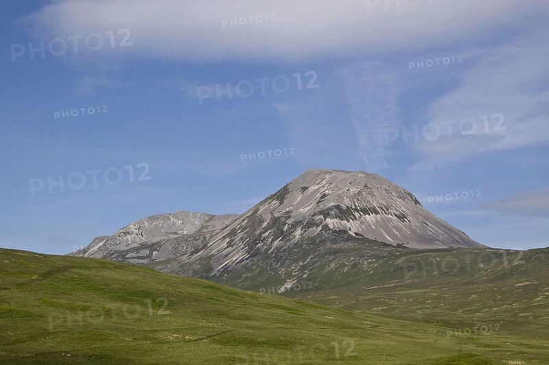 The view of the Jura from almost all directions is dominated by the three striking and easily recognisable Jura arches