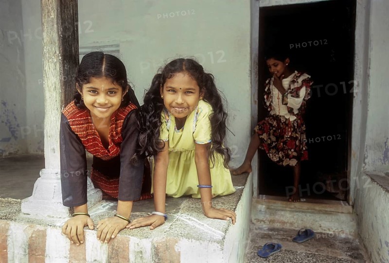 Girls at Sundarapandiapuram Agraharam near Courtallam