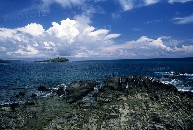 A Rocky Beach inbetween Corbyn's Cove Beach â€“ Port Blair