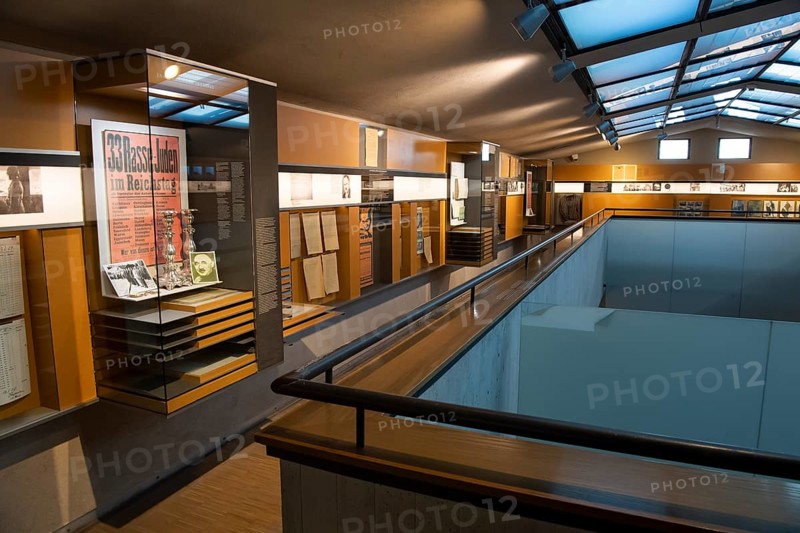 Exhibition on history in former prisoners' barracks