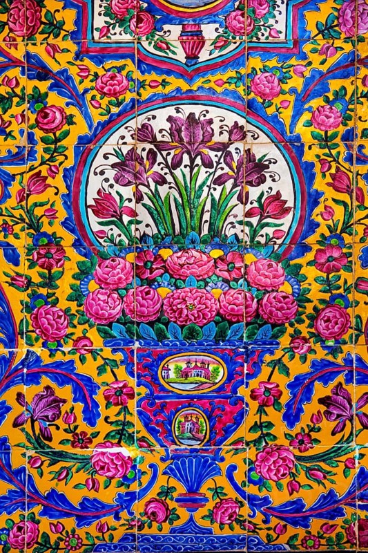 Ceramic flower decoration