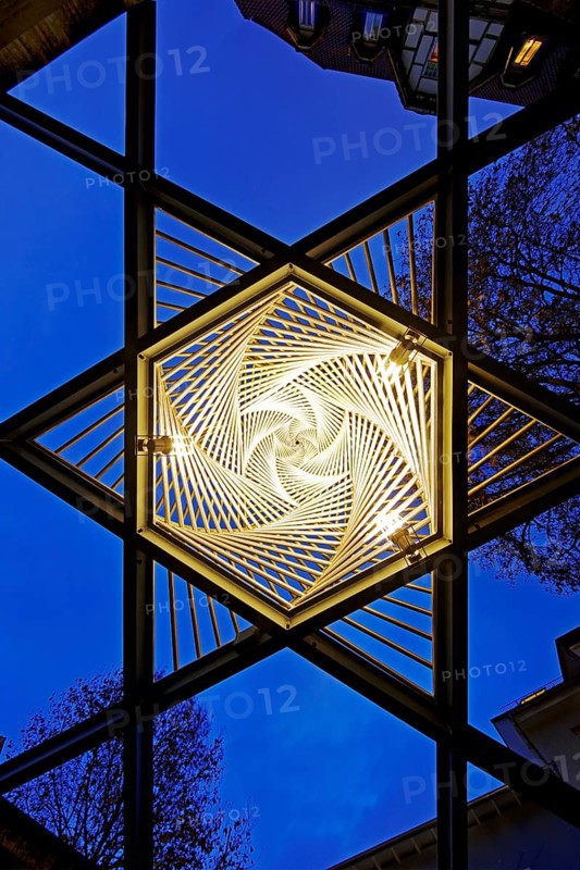 Memorial on the square of the Old Synagogue