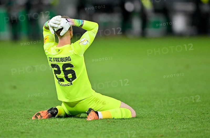 Goalkeeper Mark Flekken SC Freiburg SCF disappointed
