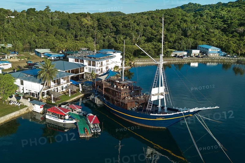 Restaurant ship manta ray
