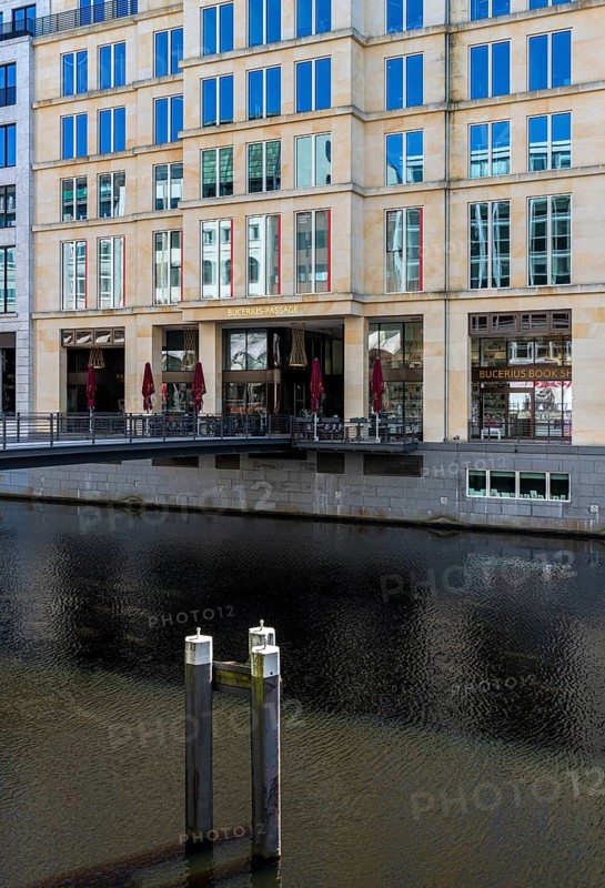 Bucerius Passage at the Alter Wall and the Alsterfleet
