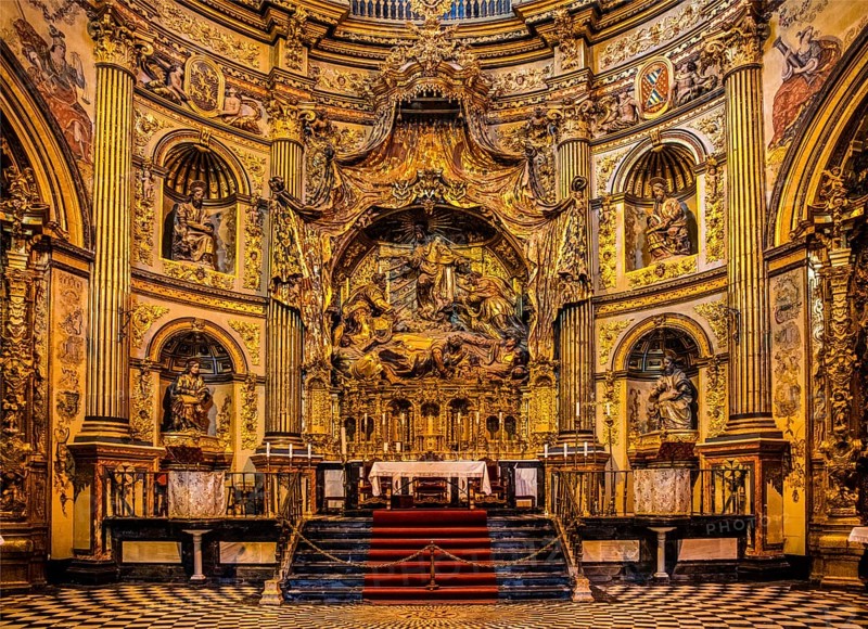 Main altar of San Salvador